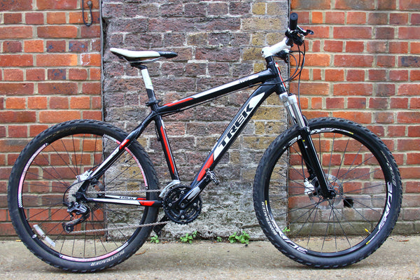 Trek 4900 Mountain Bike (Medium)
