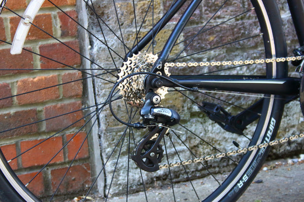 Specialized Sirrus Hybrid Bike (Medium)