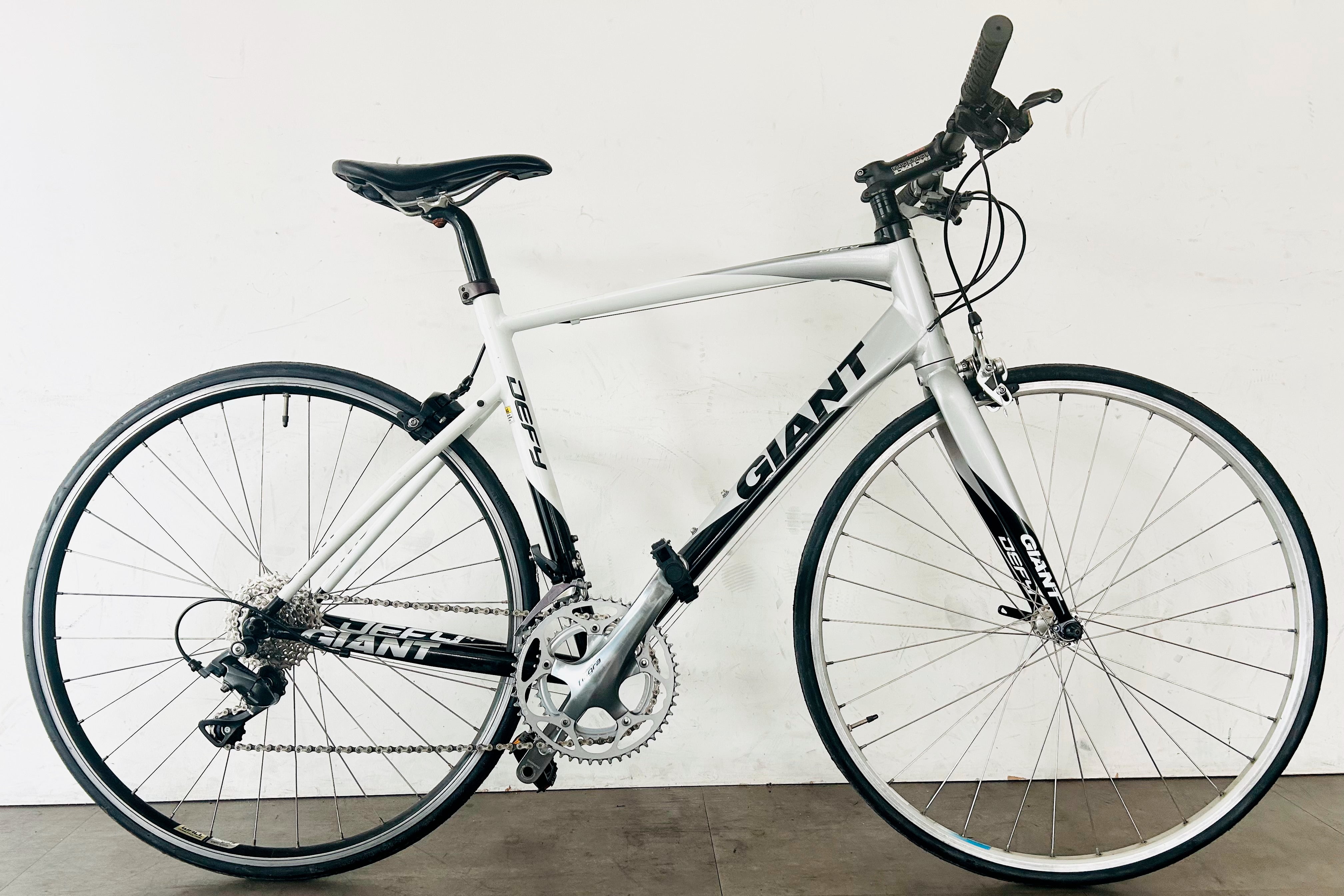 Giant Defy Road Bike Large