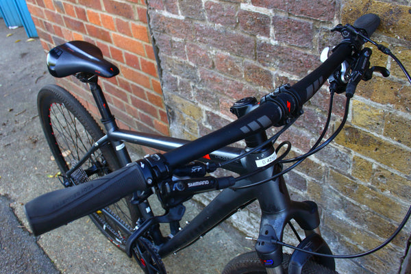 Specialized Crosstrail Mountain Bike (Medium)