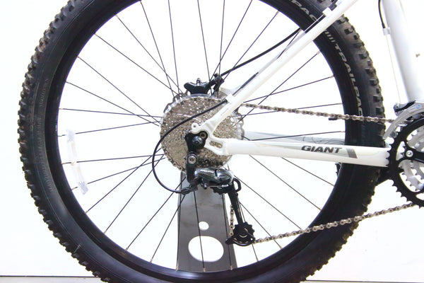 Giant Talon W2 Mountain Bike (Small)