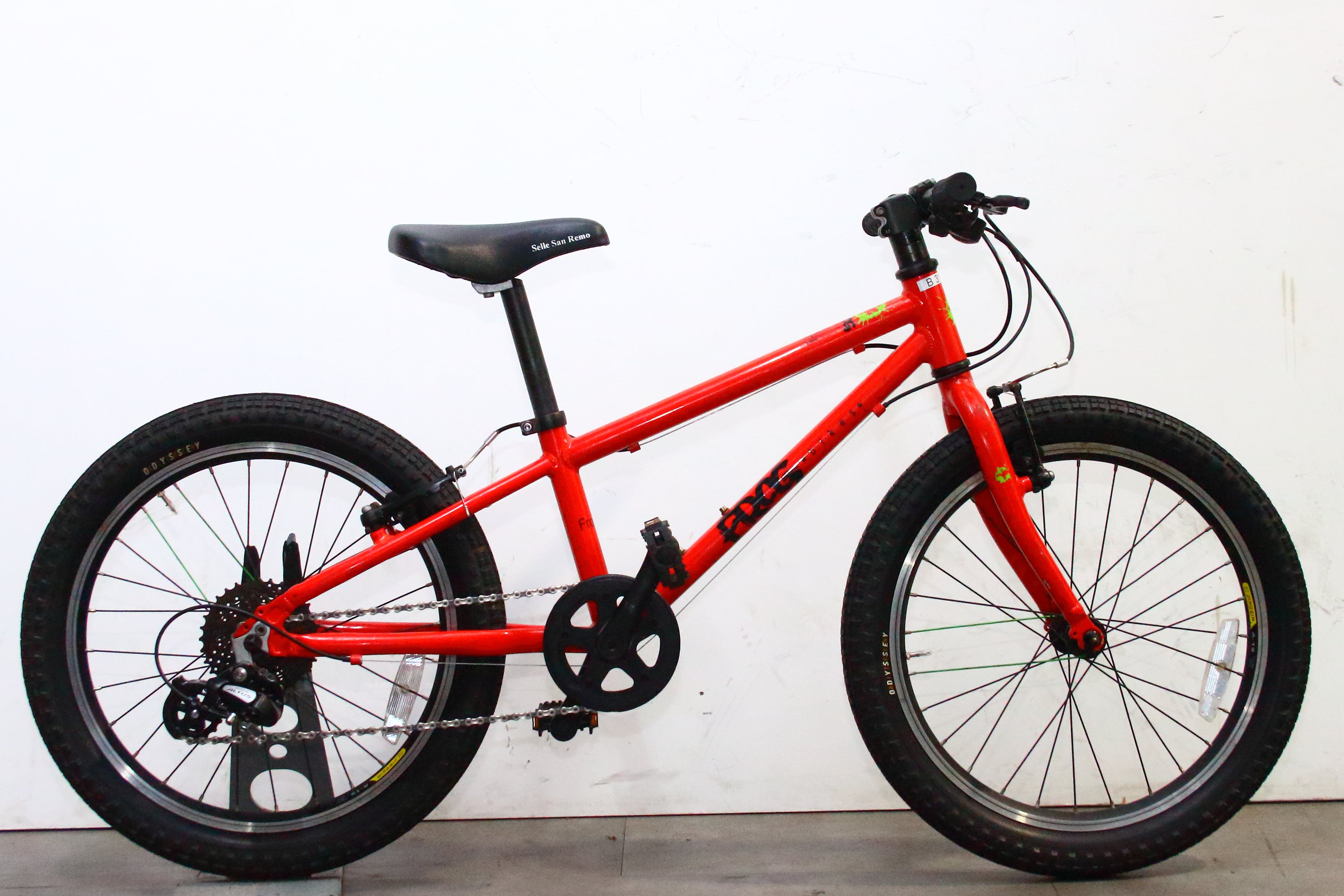 Frog 52 kids bike new arrivals