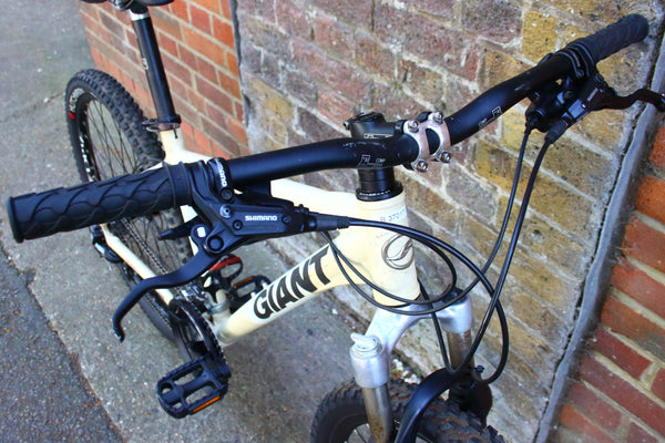 Giant Xtc-4 Mountain Bike (Small)