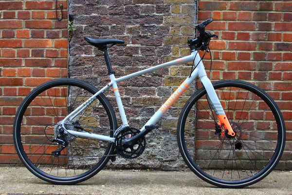 Pinnacle Neon Hybrid Bike (Medium)