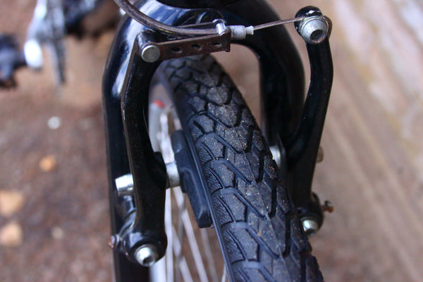 Specialized Sirrus Hybrid Bike (Medium)