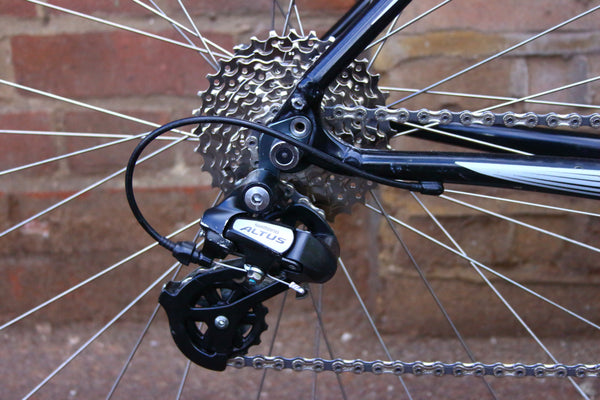 Specialized Sirrus Hybrid Bike (Medium)