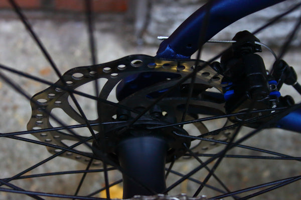 Raleigh Strada two Hybrid Bike (Medium)