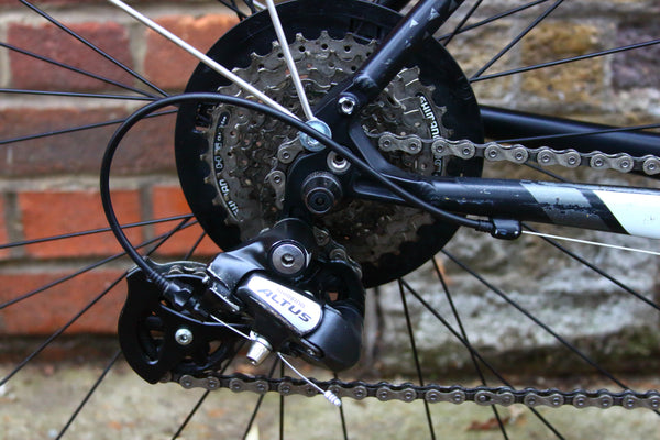 Specialized Sirrus Hybrid Bike (Medium)