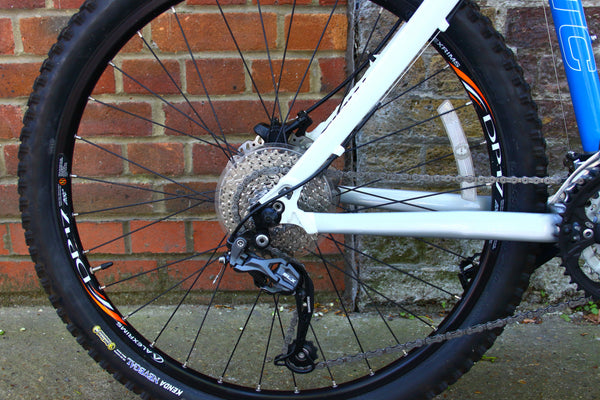 Giant XTC Mountain Bike (Large)